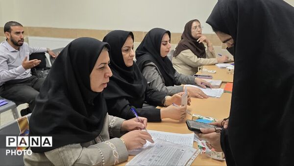 هدایت تحصیلی دانش‌آموزان پایه نهم شهرستان بافق