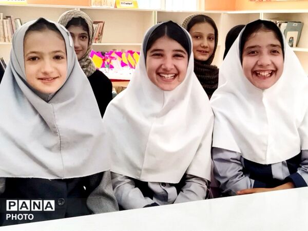 گرامیداشت روز معلم در لردگان؛ تجلیل از چراغ‌داران راه آینده