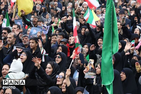 همدان یکپارچه در خروش بیعت با امام