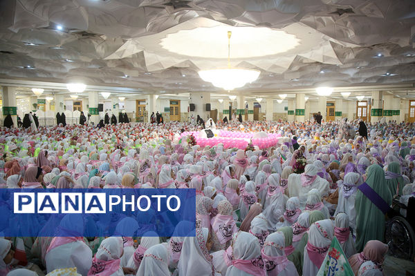 جشن تکلیف 2 هزار نفری دختران سراسر کشور در قم