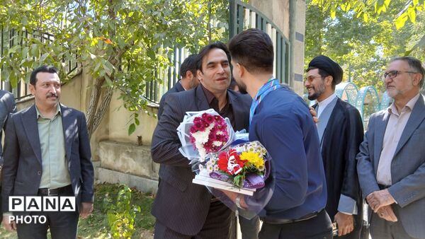 تجلیل از مقام سوم کاراته‌کای تویسرکانی در مسابقات بین‌المللی ترکیش اوپن ترکیه