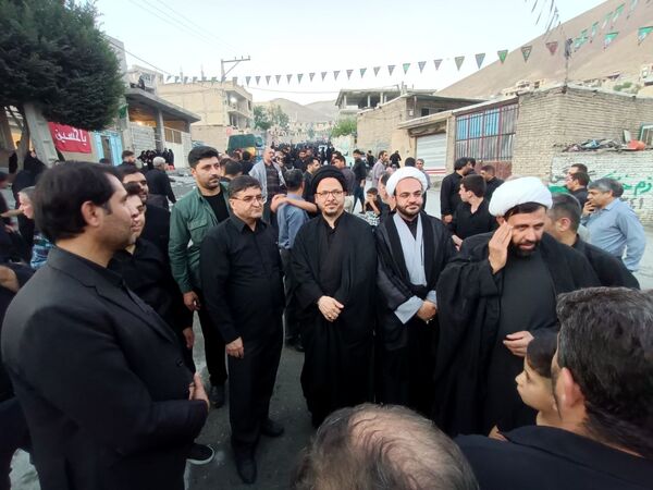 مراسم سوگواری، علم گردانی در روستای گرمدره 