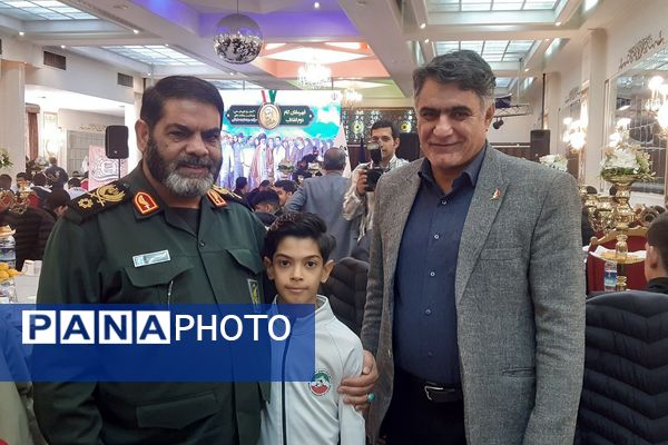 کسب مدال نقره مسابقات قهرمانی جوانان جهان توسط سید آرشام خلیل پور، دانش‌آموز آموزشگاه غفاری ناحیه دو شهرری 