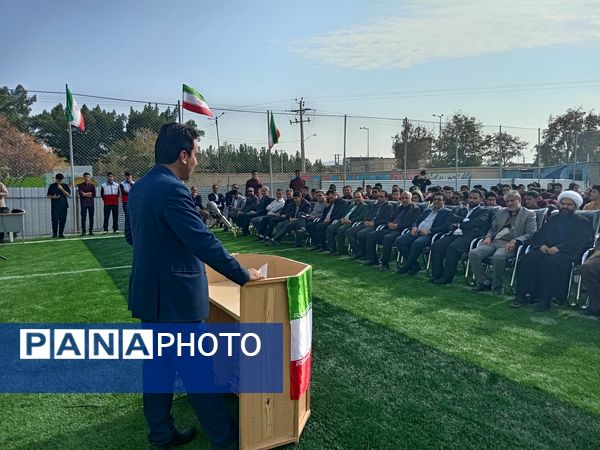 افتتاح چمن مصنوعی سردار سلیمانی (شهدای خدمت) دبیرستان نمونه آیت‌الله خامنه‌ای کاشمر‌‌