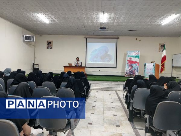 برگزاری کارگاه آموزشی معلم تحول آفرین در دبیرستان مشکوه نور