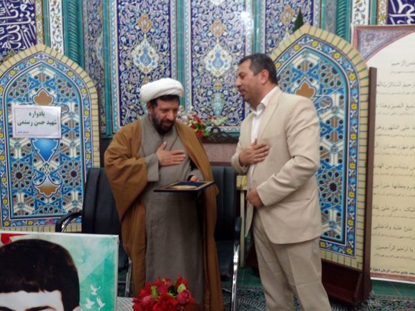 شرکت دانش آموزان دبستان هدی یک  در یادواره شهید حسن رستمی