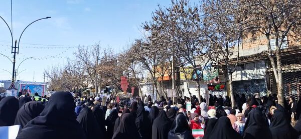 پاسخ حماسی مردم انقلابی فاروج به استکبار جهانی با حضور در راهپیمایی ۲۲بهمن 