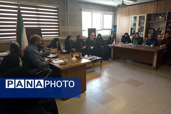 برگزاری جلسات هم اندیشی و برنامه‌ریزی برای سال تحصیلی جدید با حضور معاونان و مربیان پرورشی منطقه پردیس