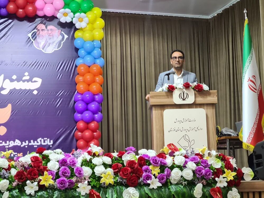 زمینه را برای شکوفایی استعدادهای "غنچه‌ها" فراهم کنیم