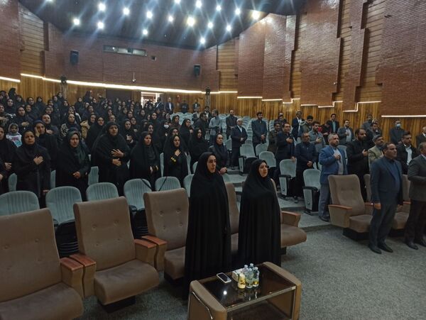 نشست طرح نماد در تالار تربیت ؛ گامی برای تقویت مراقبت اجتماعی دانش‌آموزان 