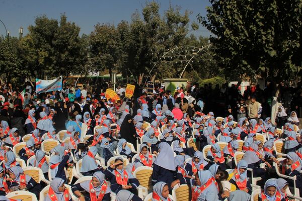 تجلی اقتدار مردم بهارستان در راهپیمایی ۱۳ آبان