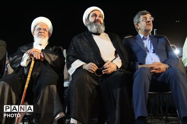 جشن زیر سایه خورشید در امیرچخماق یزد
