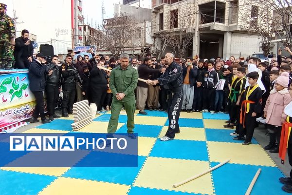 راهپیمایی یوم‌الله ۲۲بهمن با حضور گسترده مردم و نهادها در بانه