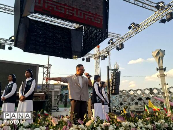 مهمانی ۱۰ کیلومتری؛ تجلی عشق به اهل‌بیت (ع) و نمادی از اتحاد