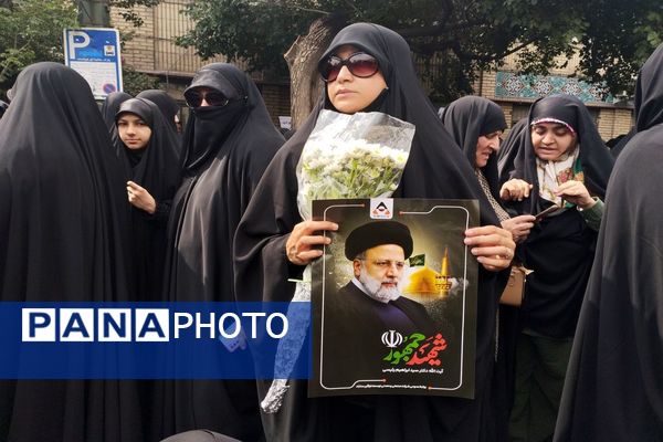 وداع تاریخی مشهدی‌ها با خادم‌الرضا؛ شهید جمهور