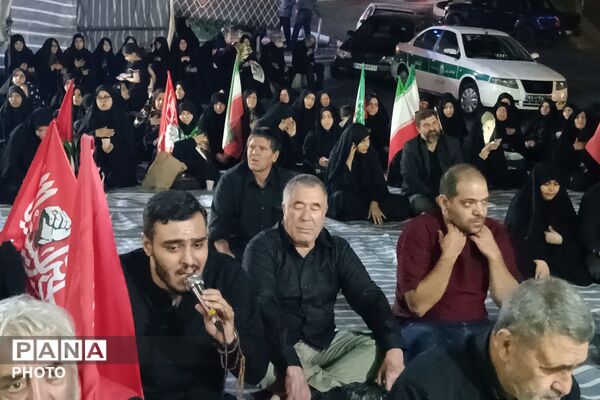 رودهن در سوگ امام شهید؛ اجتماع شبانه مردم و برپایی موکب «رقیه جان(س)»