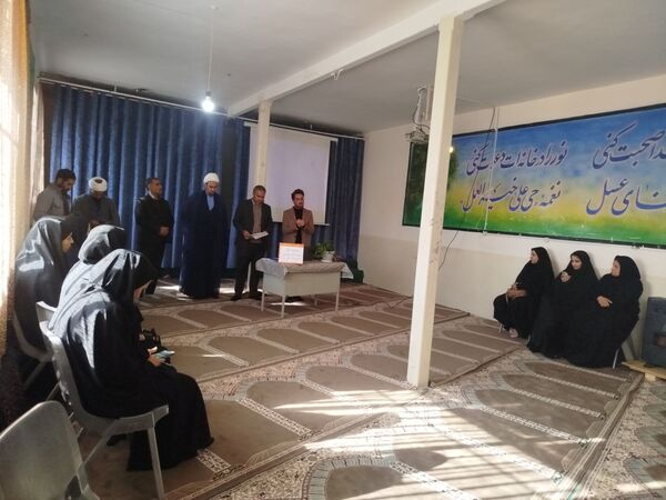 جلسه توانمندسازی معاونین و مربیان پرورشی در محور جنگل شهرستان رشتخوار