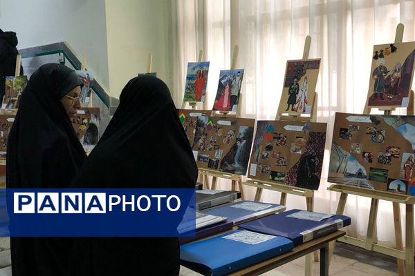 برپایی نمایشگاه آثار هنری دانش‌آموزان به مناسبت دهه فجر 