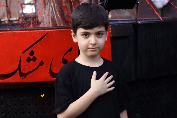 پای‌برهنه،در مسیر عشق