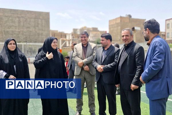 آیین افتتاح زمین چمن مصنوعی در قرچک