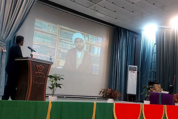 مراسم تجلیل از معاونین پرورشی، مربیان تربیتی و مشاورین مدارس منطقه کهریزک 