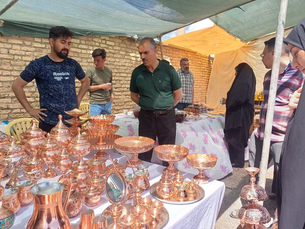 جشنواره و نمایشگاه بومی و محلی بهار در بهار روستای جندابه