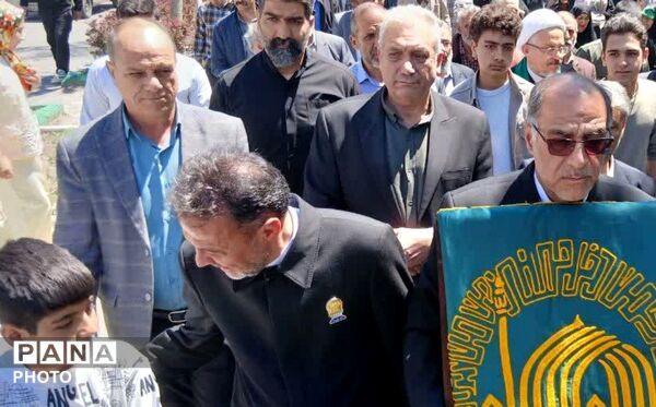 پرچم حرم رضوی؛ محمدشهر را متبرک کرد