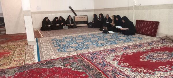 برگزاری مسابقه حفظ قرآن بین جوانان و نوجوانان حلقه صالحین