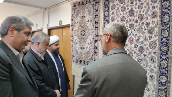 بازدید نائب رئیس مجلس شورای اسلامی از نمایشگاه تولیدات و محصولات صنعتی و صنایع دستی شهرستان کاشمر