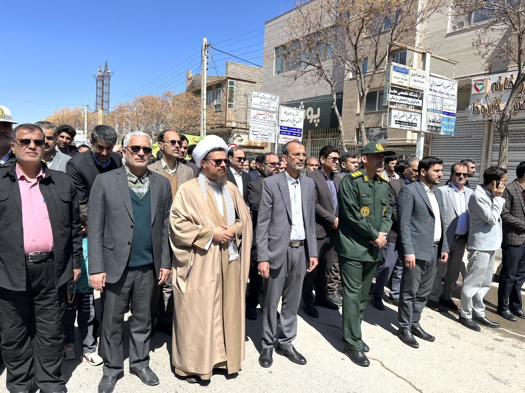 حضور حماسه‌ساز و پرشور مردم شهرستان خواف در راهپیمایی روز قدس