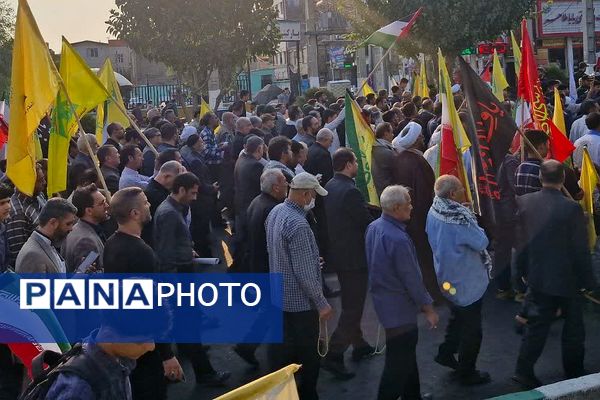 خروش مردم قرچک در پی شهادت دبیرکل حزب‌الله لبنان