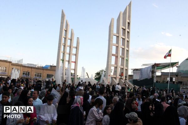 یاد مردی که برای ما ایستاد