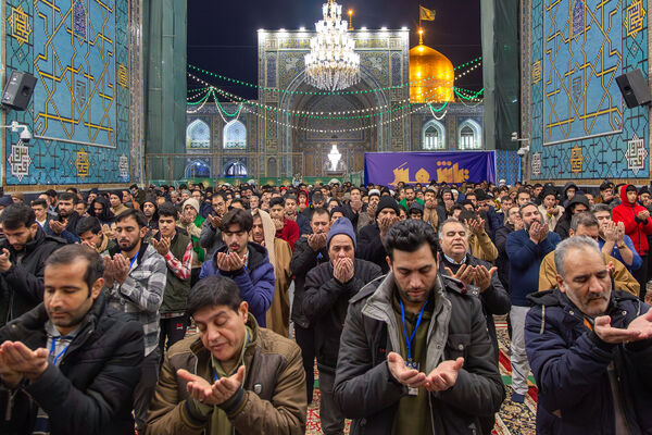 آیین معنوی اعتکاف در حرم مطهر رضوی- ۱