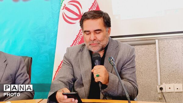 تجلیل از دانش آموزان خبرنگار افتخاری  منطقه جوکار