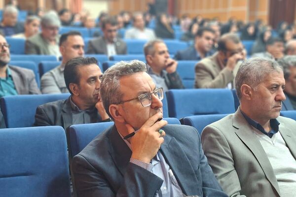 نشست فصلی مدیران شهرستان قرچک