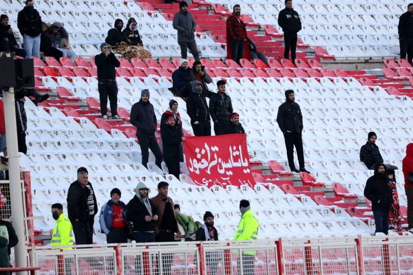 بازی تراکتور و ملوان در تبریز