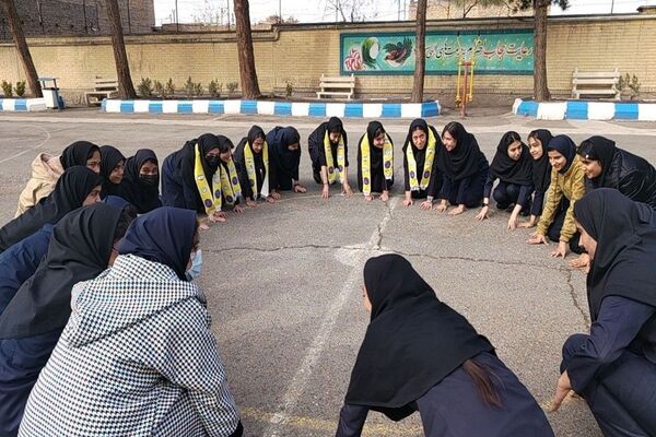 بیست و هفتمین مانور زلزله سراسری در دبیرستان شهید مجید دهنوی نیشابور 