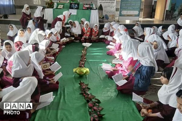 محفل انس با قرآن کریم دختران پیشتاز آموزشگاه نوریه جیرفت