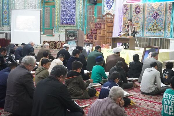چلچراغ آیه‌ها و جشن ولادت حضرت فاطمه‌زهرا(س) در گالیکش
