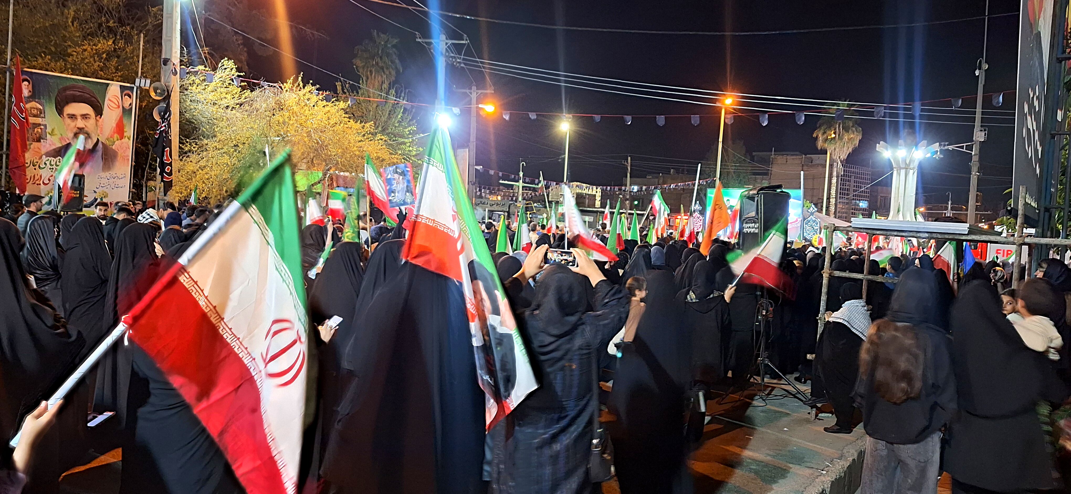 حضور حماسی و پرشکوه مردم شهید پرور پلدختر در شب سی و چهارم