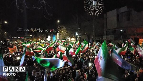 پیمان دوباره با رهبری با نوای رسای مهدی رسولی در آیین تجدید بیعت 