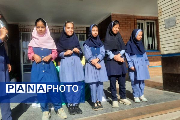  مراسم میلاد حضرت زینب (س)در مدرسه مهرآیین بهارستان دو