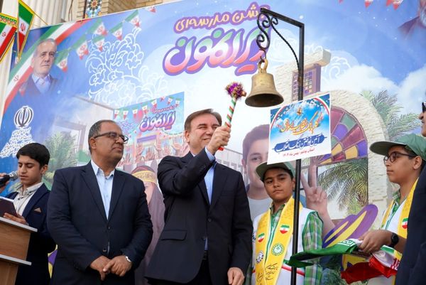 صبحی که مدرسه، حال‌وهوای انقلاب گرفت

