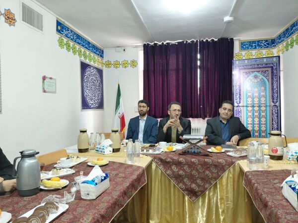 جلسه  مدیران متوسطه اول مدارس در دبیرستان شهرآرا دو