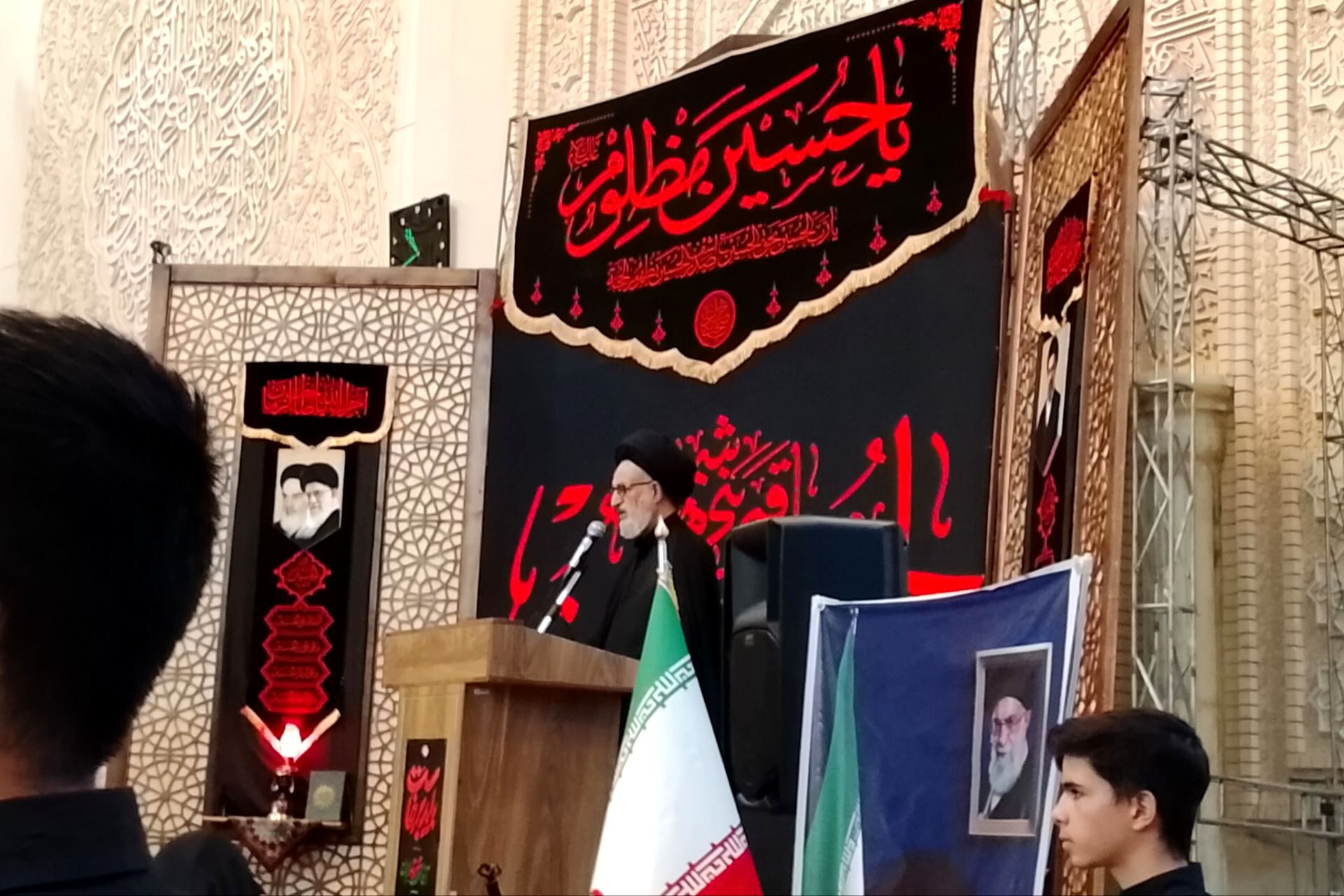 انتقام خون رهبر شهید با ضربه ملت‌های مسلمان به پیکر استکبار گرفته خواهد شد