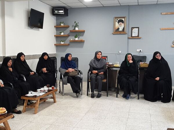 تشکیل انجمن اولیا و مربیان در دبیرستان حسن زاده اصفهانی 