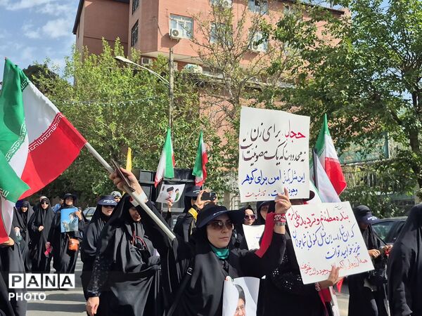 آخرین بدرقه؛فرهنگیان و دانش‌آموزان در سوگ رهبر شهیدشان