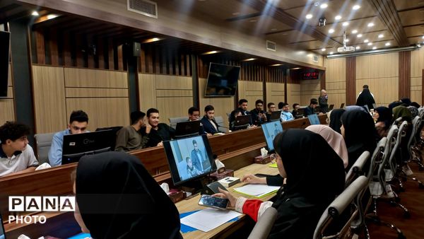 نشست مدیرکل آموزش و پرورش تهران با محوریت ارتقای فعالیت‌های فرهنگی 