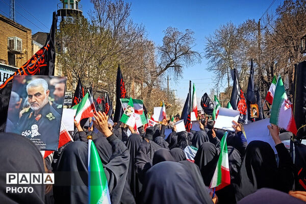 راهپیمایی مردم و دانش‌آموزان کرمانشاه در محکومیت جنایات آمریکا و رژیم صهیونیستی