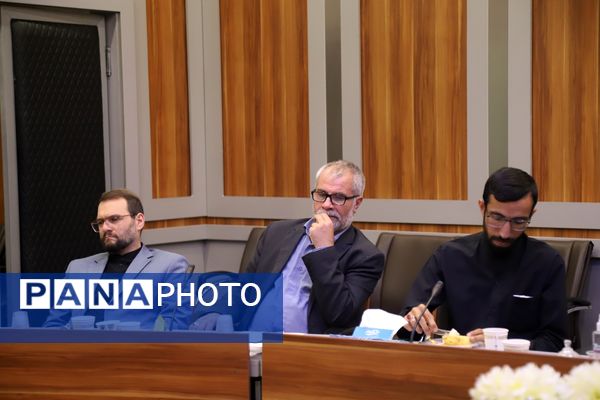  هفتمین جلسه کارشناس مسئولان و کارشناسان قرآن، عترت و نماز مناطق ۱۹گانه شهر تهران